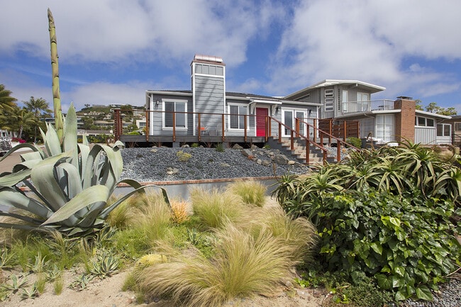 8499 La Jolla Shores Dr in San Diego, CA - Building Photo - Building Photo