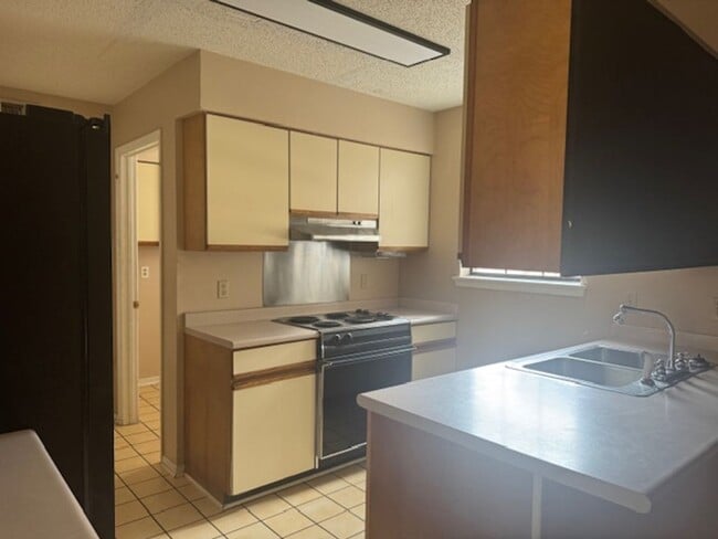 4108 Bill Owens Pkwy in Longview, TX - Building Photo - Building Photo