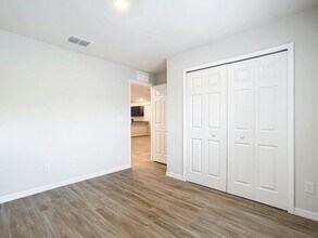 451 Warrington Blvd in Port Charlotte, FL - Foto de edificio - Building Photo