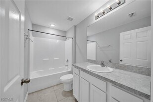 2617 53rd St W in Lehigh Acres, FL - Building Photo