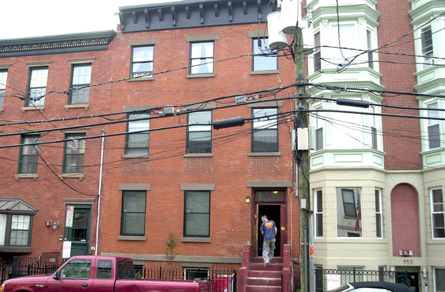 119 Bloomfield St in Hoboken, NJ - Building Photo - Building Photo