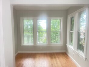 8 Maple St, Unit 2 in Boston, MA - Building Photo - Building Photo