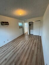 6704 Nagle Ave, Unit 1 in Van Nuys, CA - Foto de edificio - Building Photo