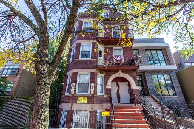 property at 1621 N Honore St