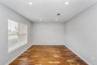 4917 Alvin Dr in Pensacola, FL - Building Photo - Building Photo