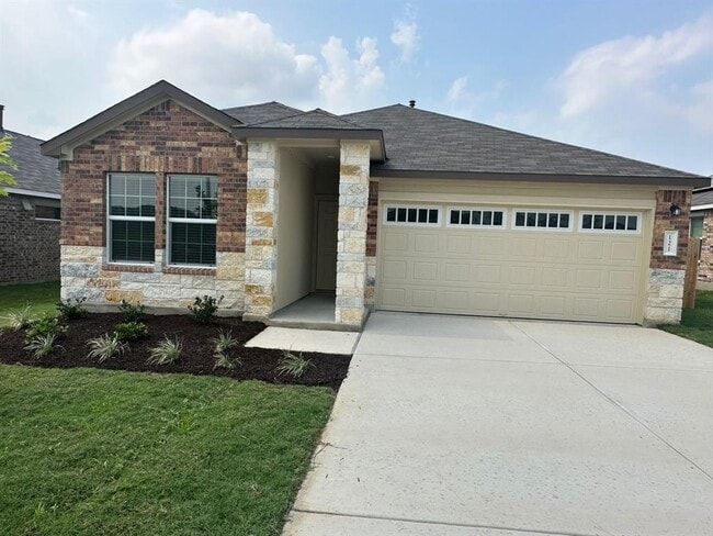 property at 121 Seminole Dr