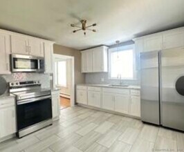 251 Quinnipiac St in Wallingford, CT - Building Photo - Building Photo