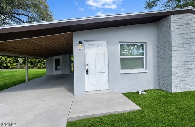 917 Freemont St in Ft. Myers, FL - Building Photo - Building Photo