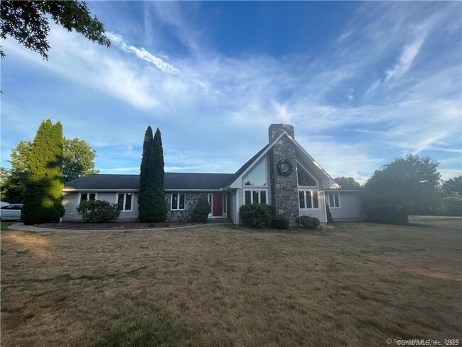 property at 6 Kingsley Dr