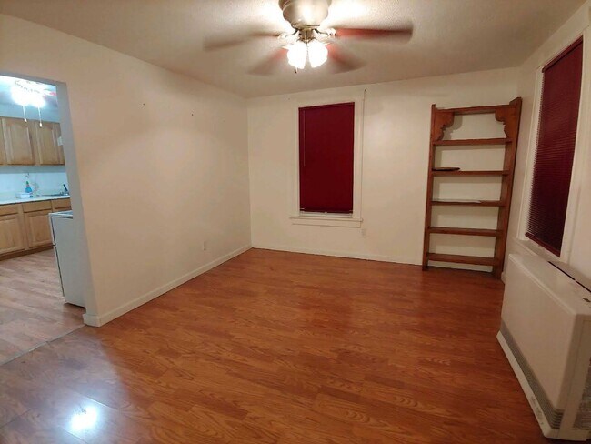 538 E Main St, Unit 2 in Malone, NY - Building Photo - Building Photo