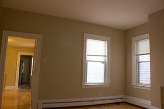 114 Thorndike St in Cambridge, MA - Building Photo - Building Photo