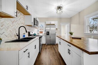 226 W 41st Ave in Gary, IN - Building Photo - Building Photo