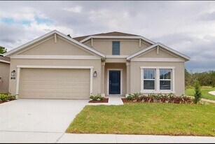 203 Brave Rd in Davenport, FL - Building Photo
