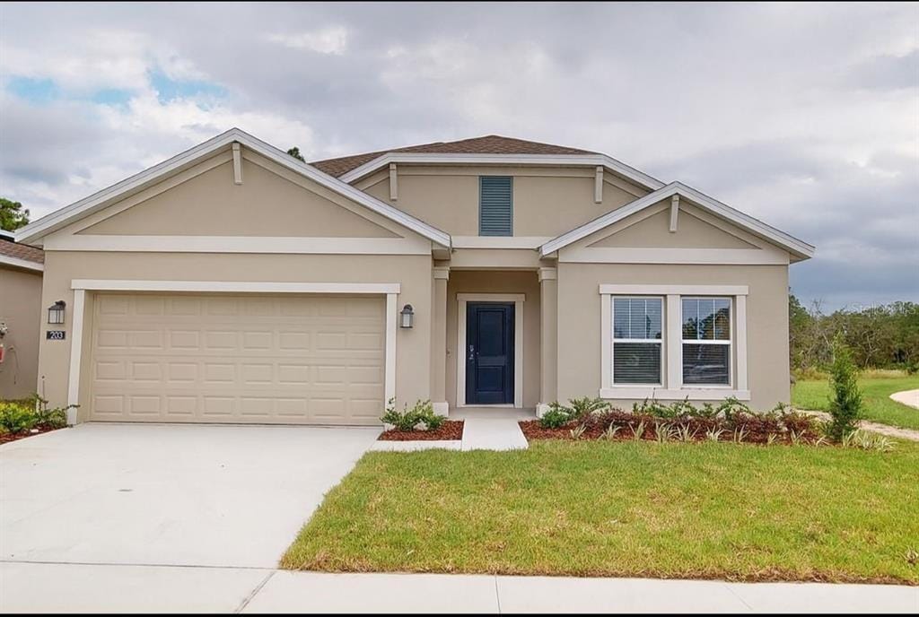 203 Brave Rd in Davenport, FL - Building Photo