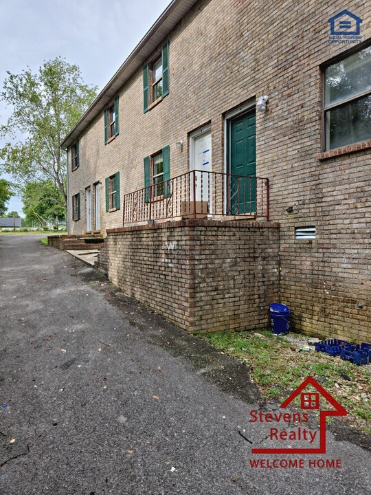 402 Peek Dr in Cookeville, TN - Building Photo