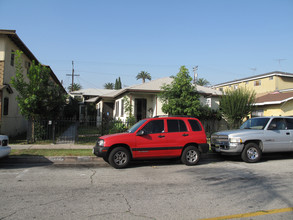 7109 Templeton St in Huntington Park, CA - Building Photo - Building Photo