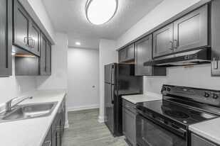 Sunset Hargraves Ridgely in Ridgely, MD - Building Photo