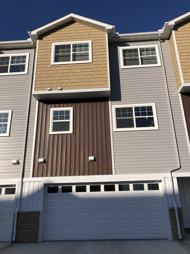 3024 Bluestem Trl