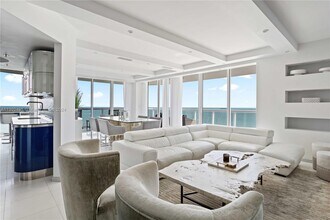 6365 Collins Ave, Unit # 3803 in Miami Beach, FL - Building Photo - Building Photo