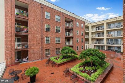 960 Fell St in Baltimore, MD - Building Photo - Building Photo