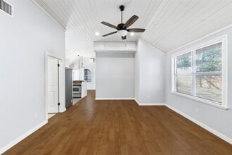 1811 Waterston Ave in Austin, TX - Building Photo - Building Photo