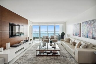 1331 Brickell Bay Dr, Unit 1907 in Miami, FL - Building Photo - Building Photo