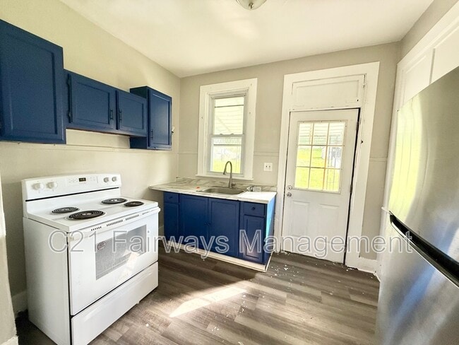 419 N 4th St in Clairton, PA - Building Photo - Building Photo