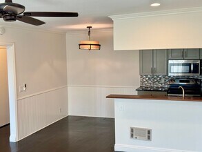 1707 Pacific Coast Hwy in Hermosa Beach, CA - Building Photo - Building Photo