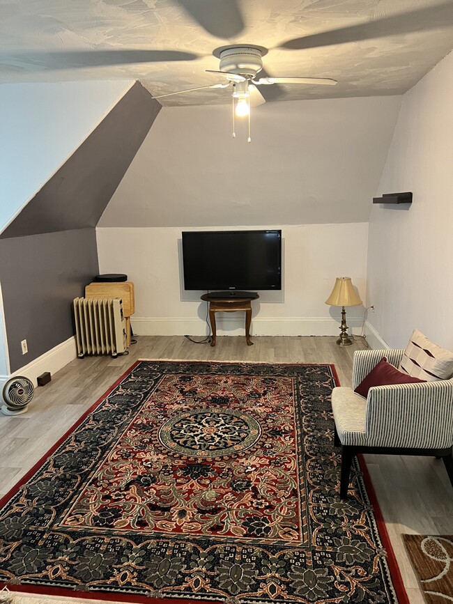 47 University Rd, Unit 1