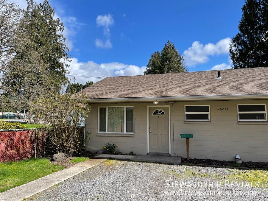 76243 Gale St in Oakridge, OR - Building Photo