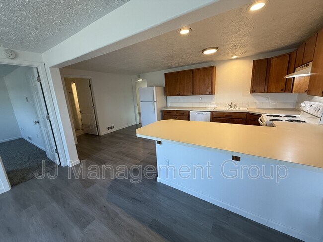 1235 2nd St in Cheney, WA - Building Photo - Building Photo