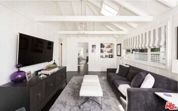 1515 N Doheny Dr in Los Angeles, CA - Building Photo - Building Photo