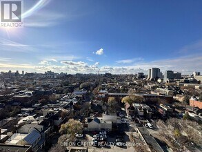 195 McCaul St in Toronto, ON - Building Photo - Building Photo