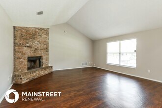 2433 Justin Rd E in Jacksonville, FL - Building Photo - Building Photo