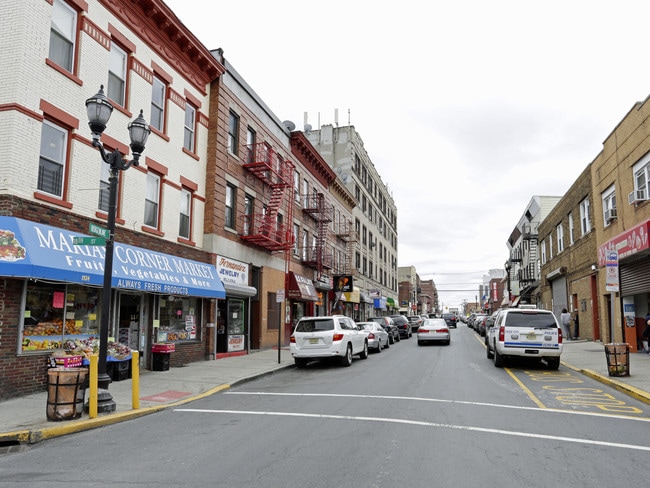 1716 Bergenline Ave in Union City, NJ - Building Photo - Building Photo