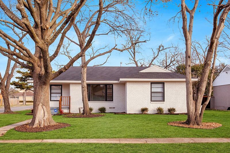 2505 San Paula Ave in Dallas, TX - Building Photo