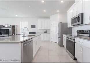 2792 Pinwherry St in Palm Bay, FL - Building Photo - Building Photo