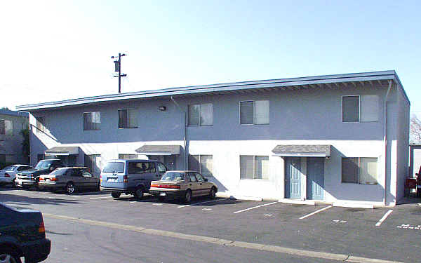 Westwood Apartments in Hayward, CA - Building Photo