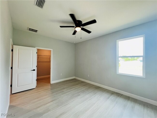 property at 2718 Helen Pl