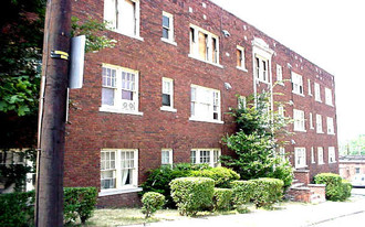 1832 Willowhurst Rd Apartments