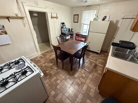 2523-23B N Bremen St in Milwaukee, WI - Building Photo