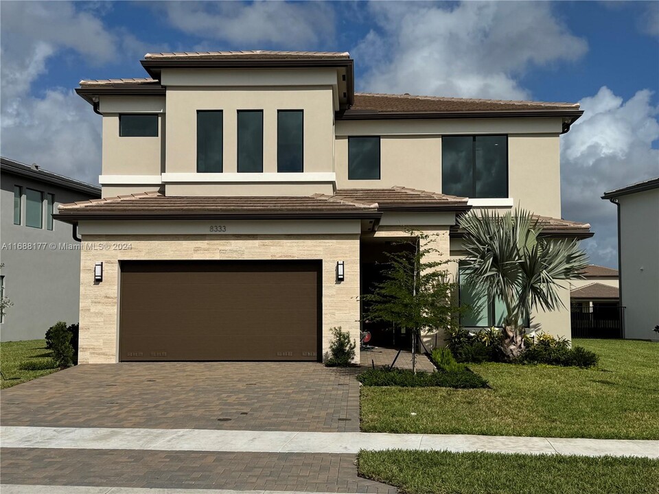 8333 Fishers Is Wy in Boca Raton, FL - Building Photo