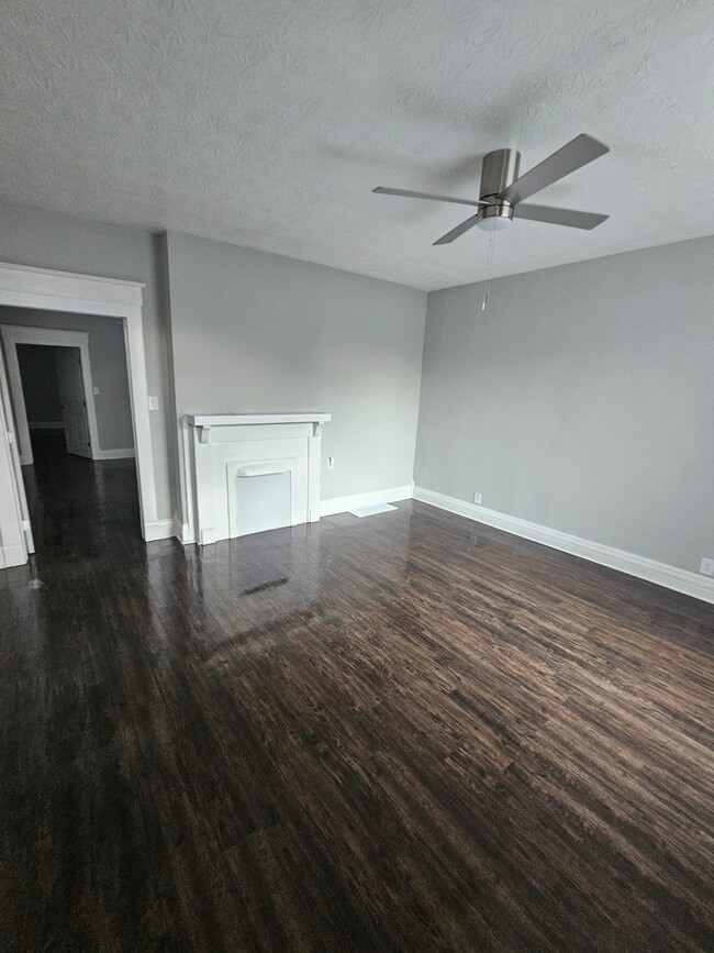 307 Louis Coleman Jr Drive in Louisville, KY - Building Photo - Building Photo