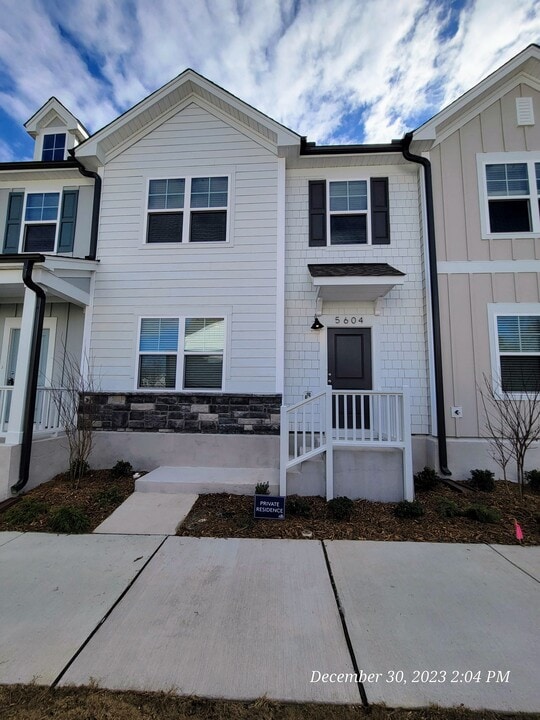 5604 Preveza Pl in Raleigh, NC - Building Photo