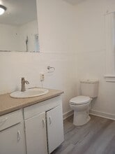 547 NE Knott St in Portland, OR - Building Photo - Building Photo