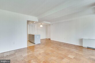 1311 Delaware Ave SW, Unit S631 in Washington, DC - Building Photo - Building Photo