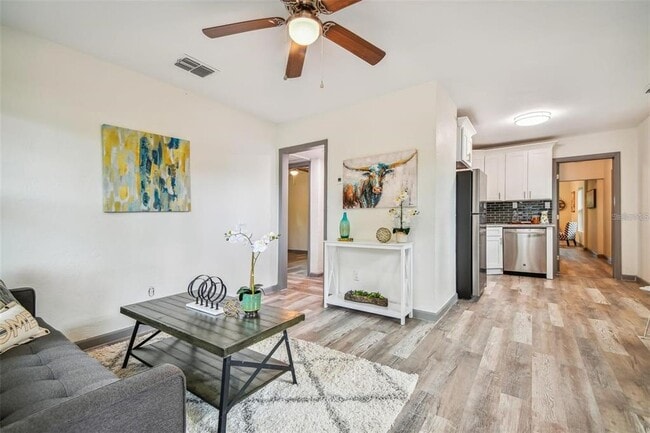 4240 14th Ave S in St. Petersburg, FL - Building Photo - Building Photo