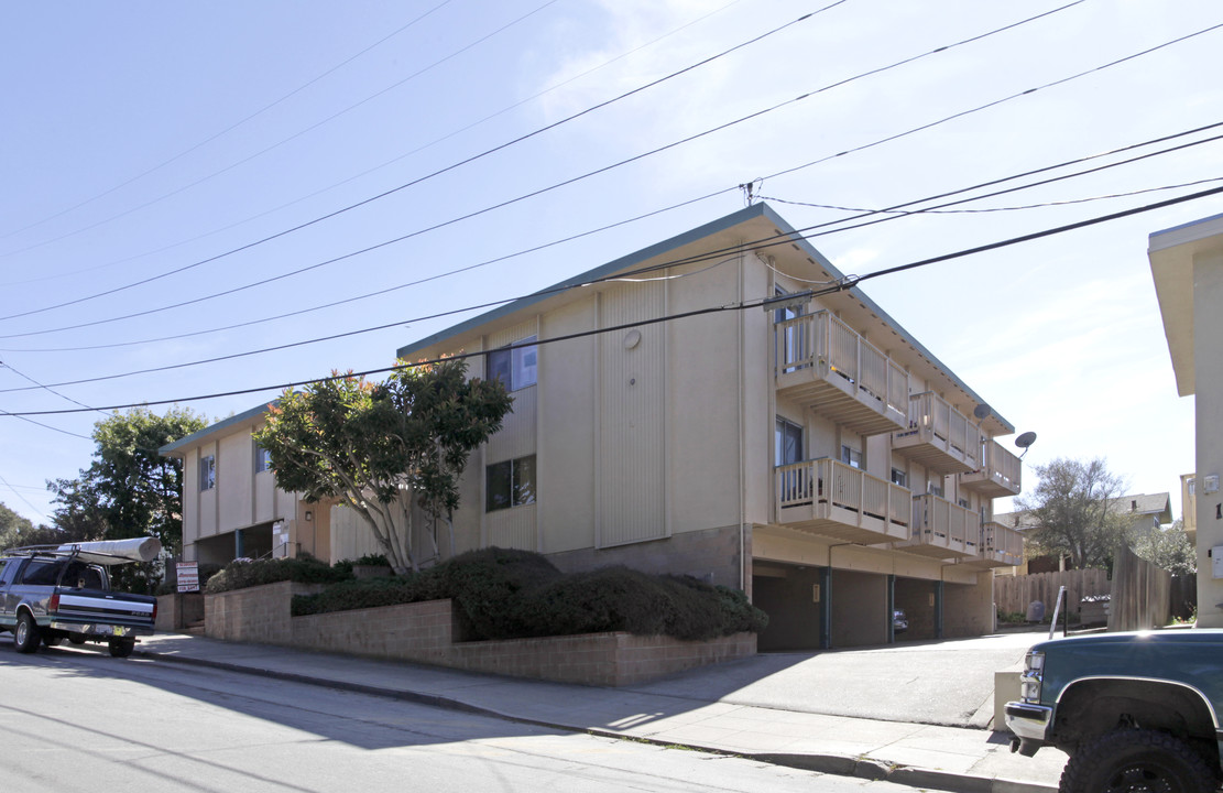 1072 6th St in Monterey, CA - Foto de edificio