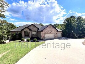 16 Carole Rae Ln in Bella Vista, AR - Building Photo