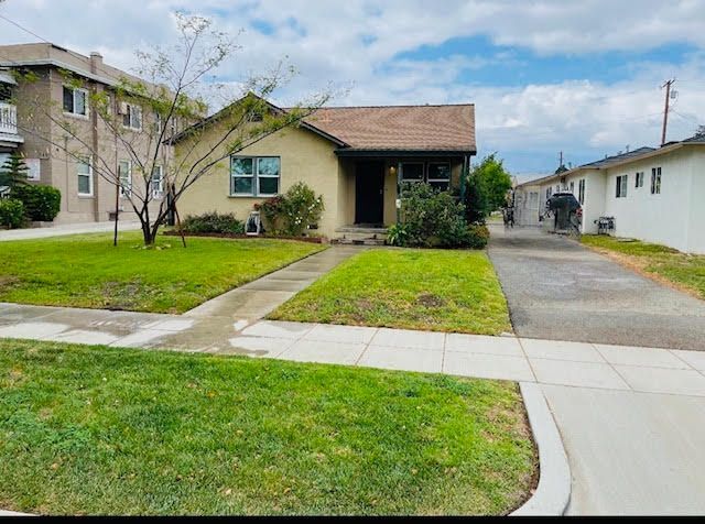 551 E 9th St in Upland, CA - Building Photo